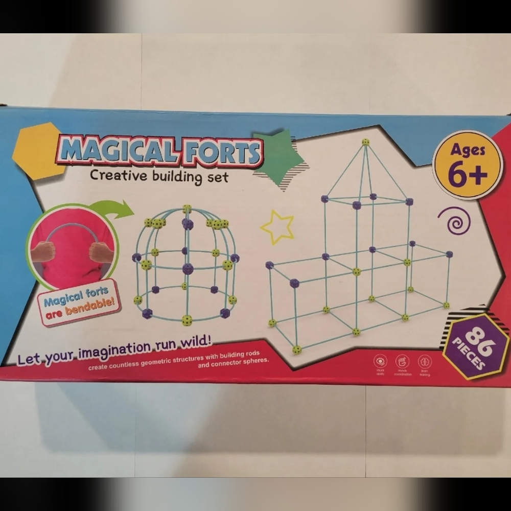 Magical Forts Glow. 86 Piece Creative Building Set. New